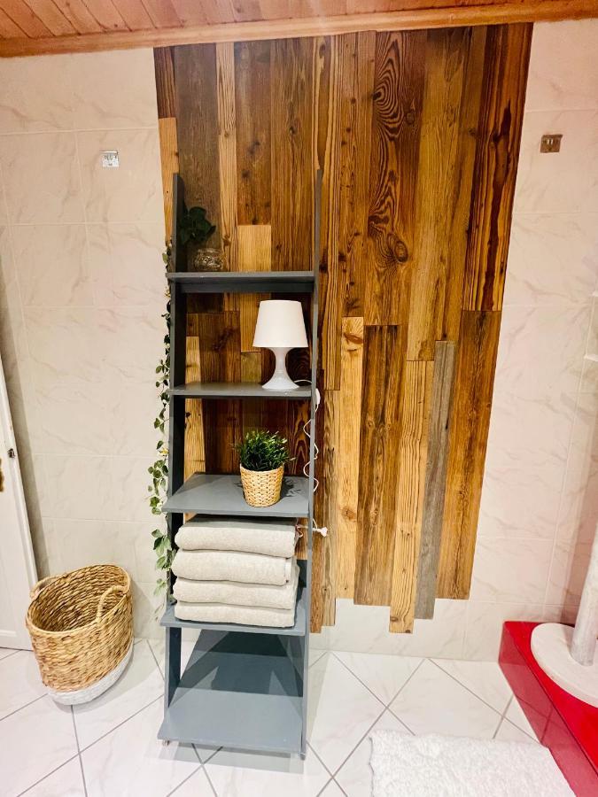 לייסין Chalet 4 Personnes Avec Sauna מראה חיצוני תמונה