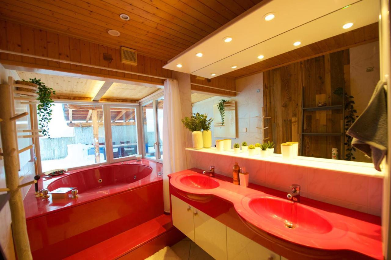 לייסין Chalet 4 Personnes Avec Sauna מראה חיצוני תמונה